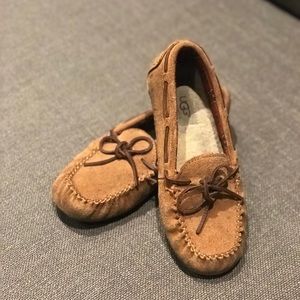Ugg kids Ryder Jungle moccasins
